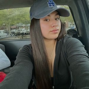 Meet your Posher, Stacy